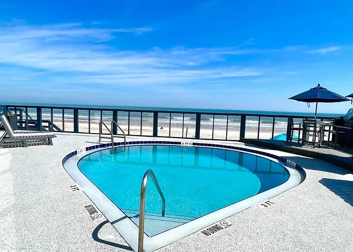 Ocean Waves - Ocean Front At Symphony Beach Club!