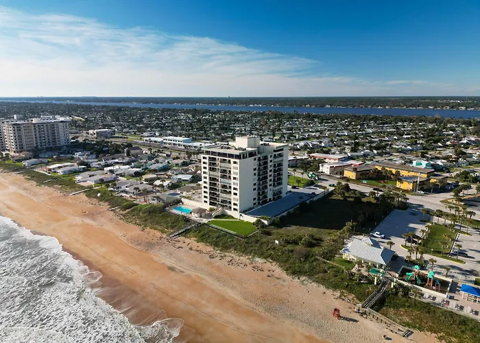 Fabulous Ocean And Beach Views With Top Complex Amenities